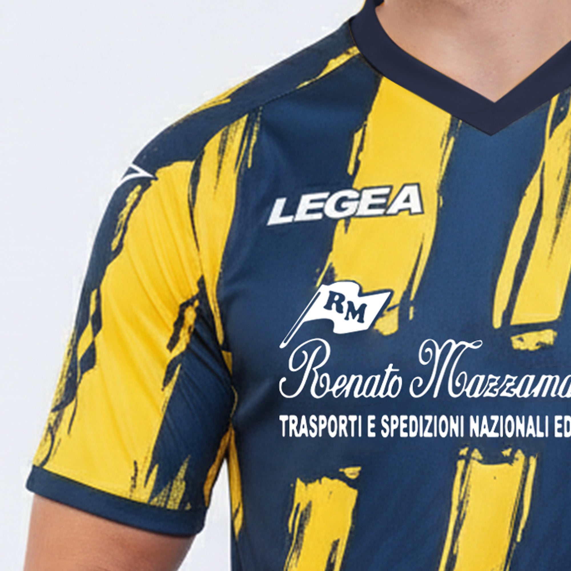 Camiseta local del Giugliano FAN