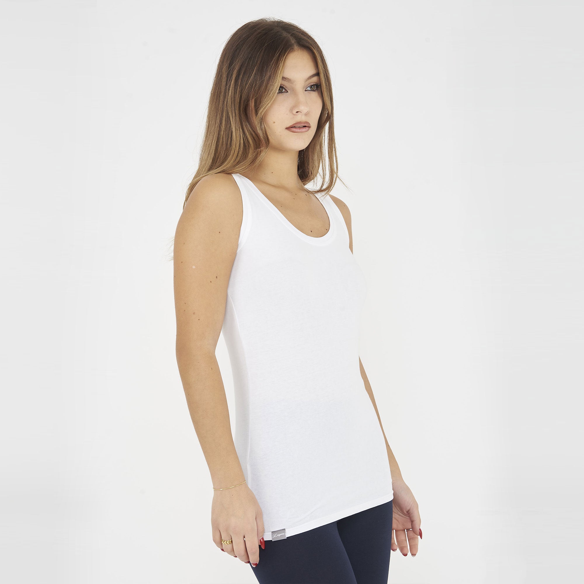 Camiseta sin mangas de algodón Raita con hombros anchos