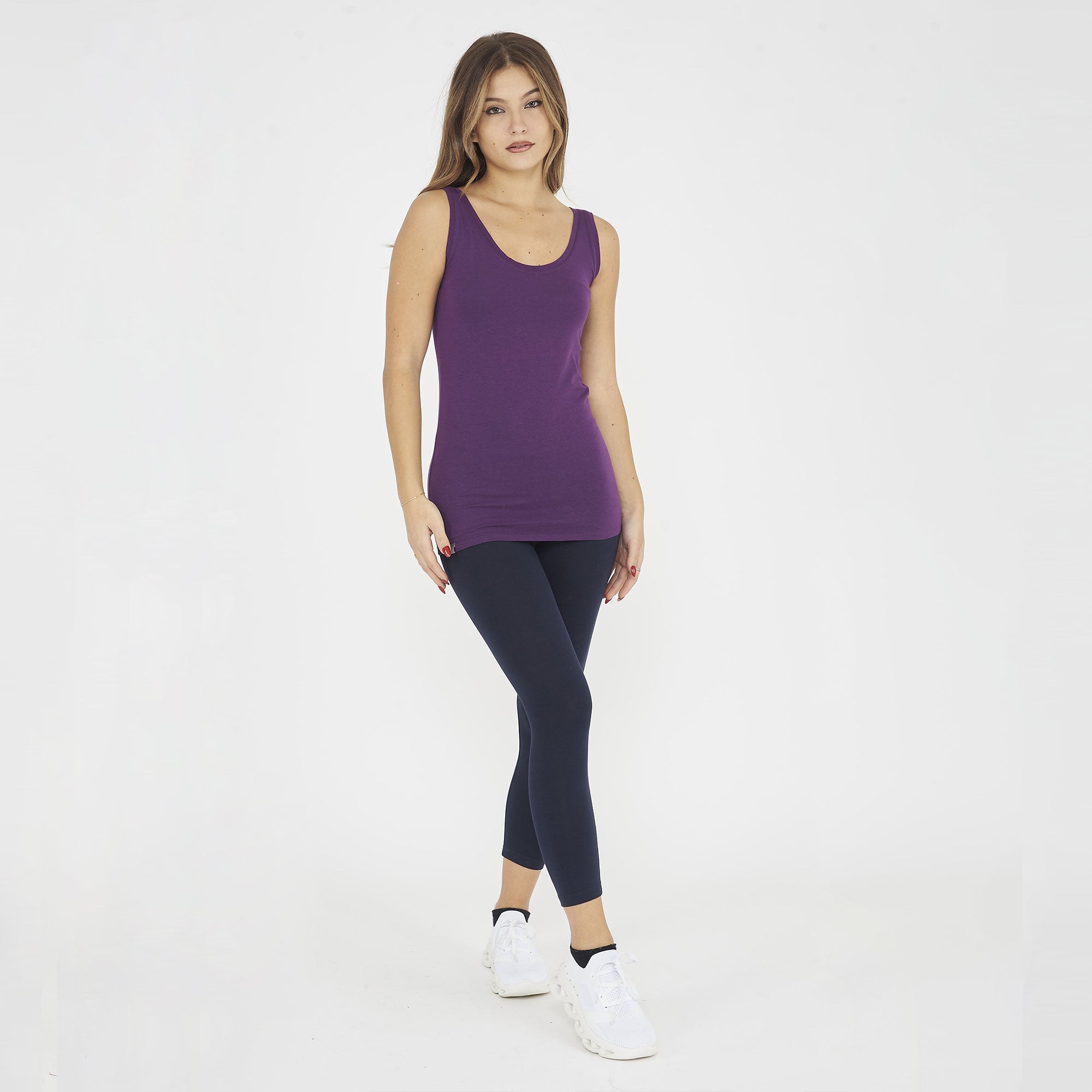 Camiseta sin mangas de algodón Raita con hombros anchos