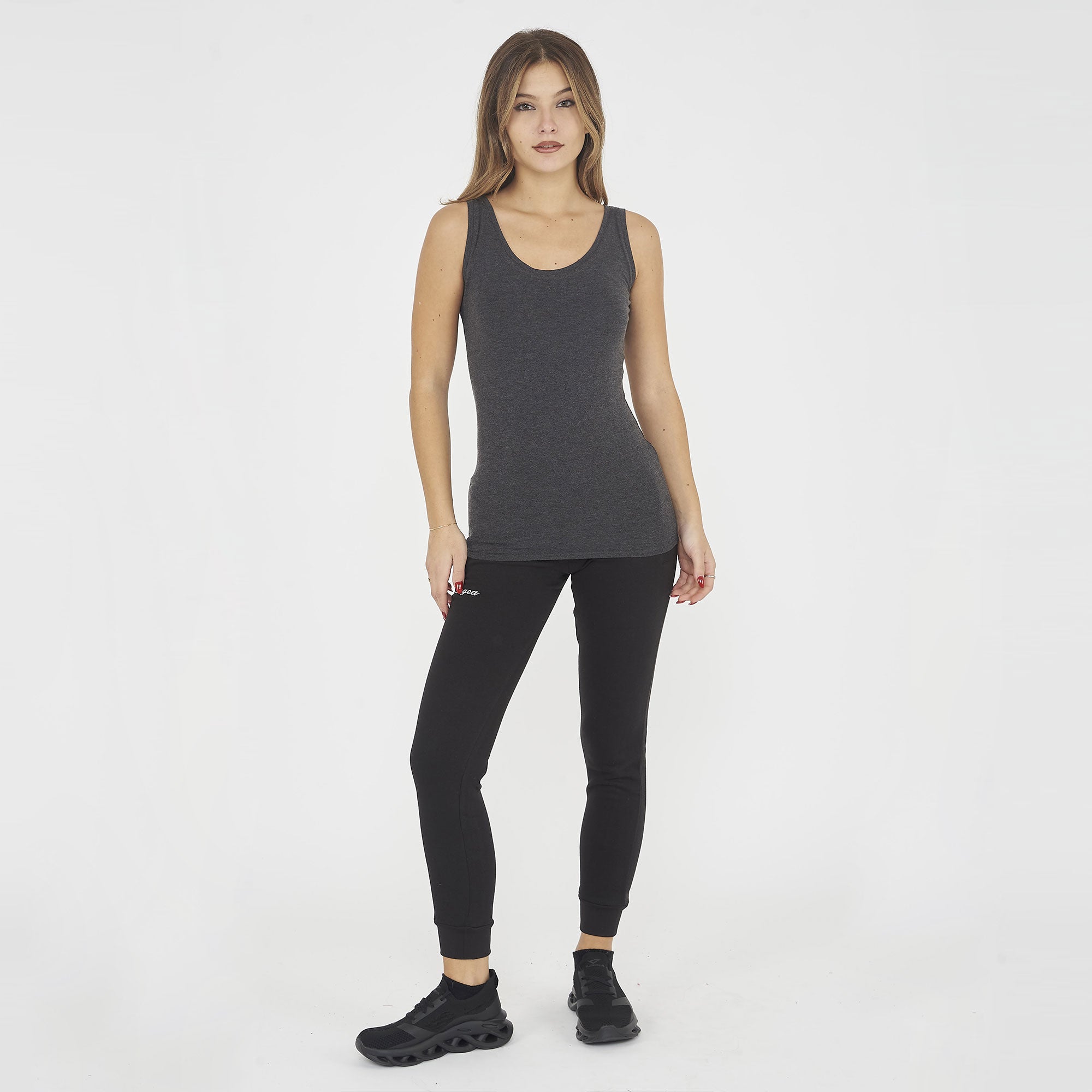 Camiseta sin mangas de algodón Raita con hombros anchos