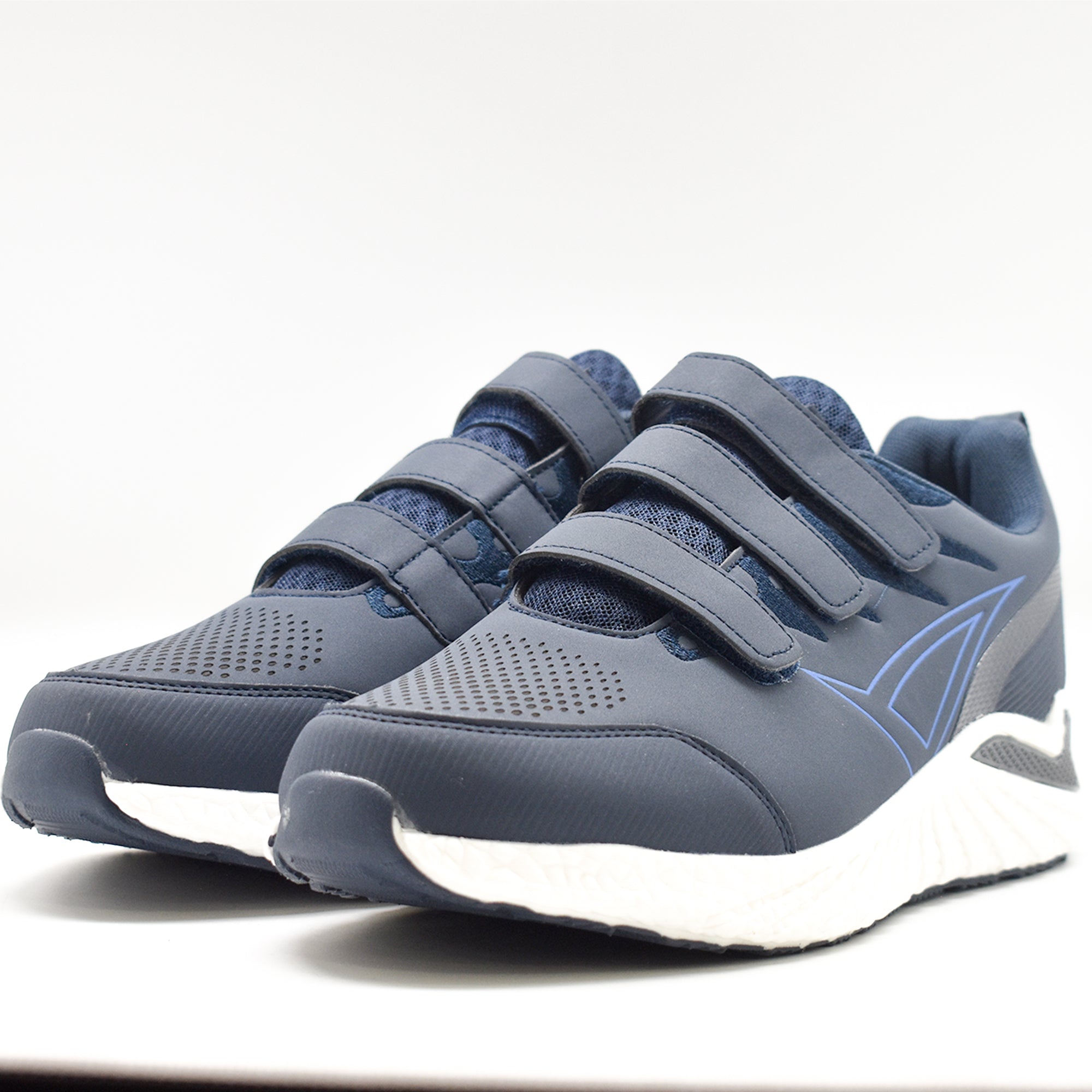 Scarpa Sportiva Con Strappi Sglobo