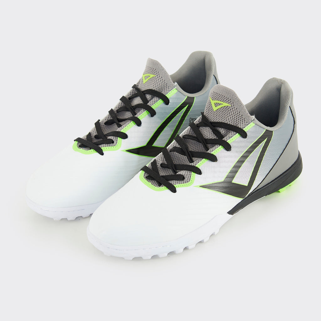 Delta futsal shoe