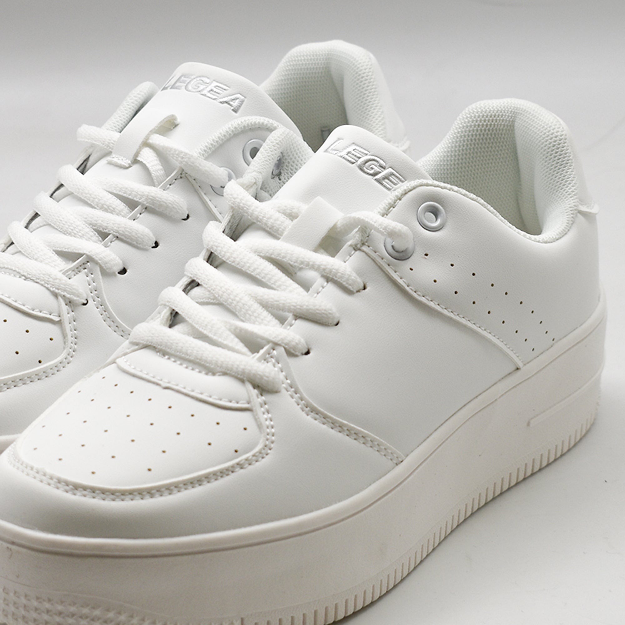 Roby Sports Shoes