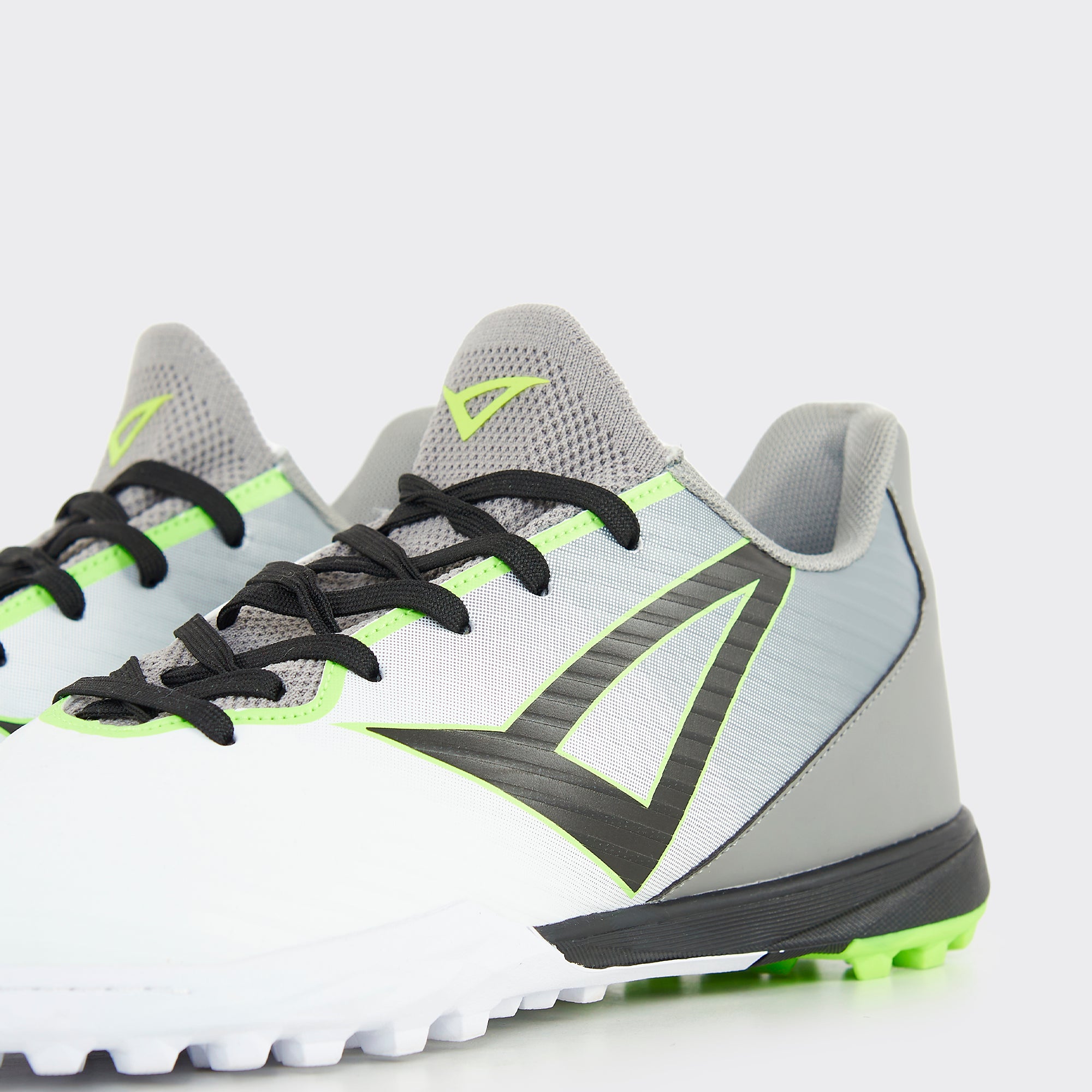 Delta futsal shoe