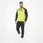 Chándal deportivo completo almacenado