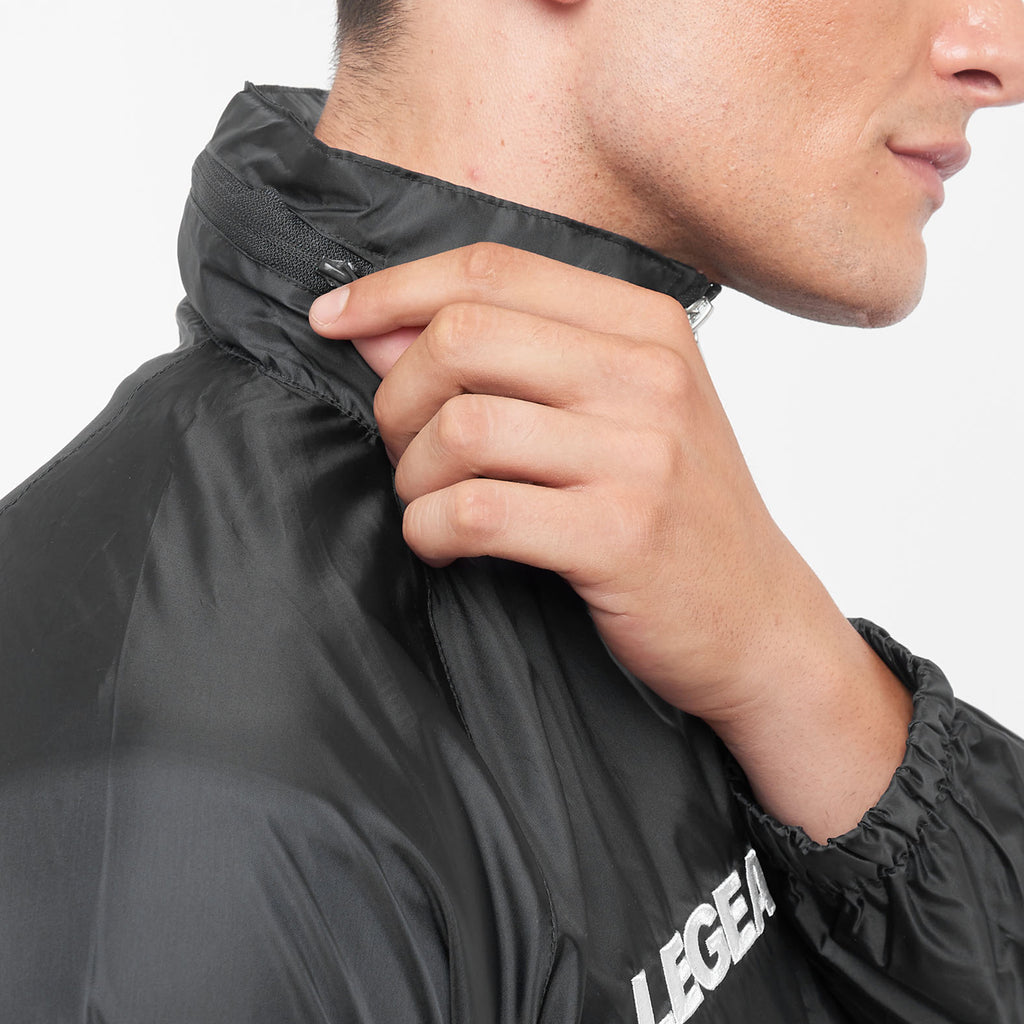 Rain jacket running Italy