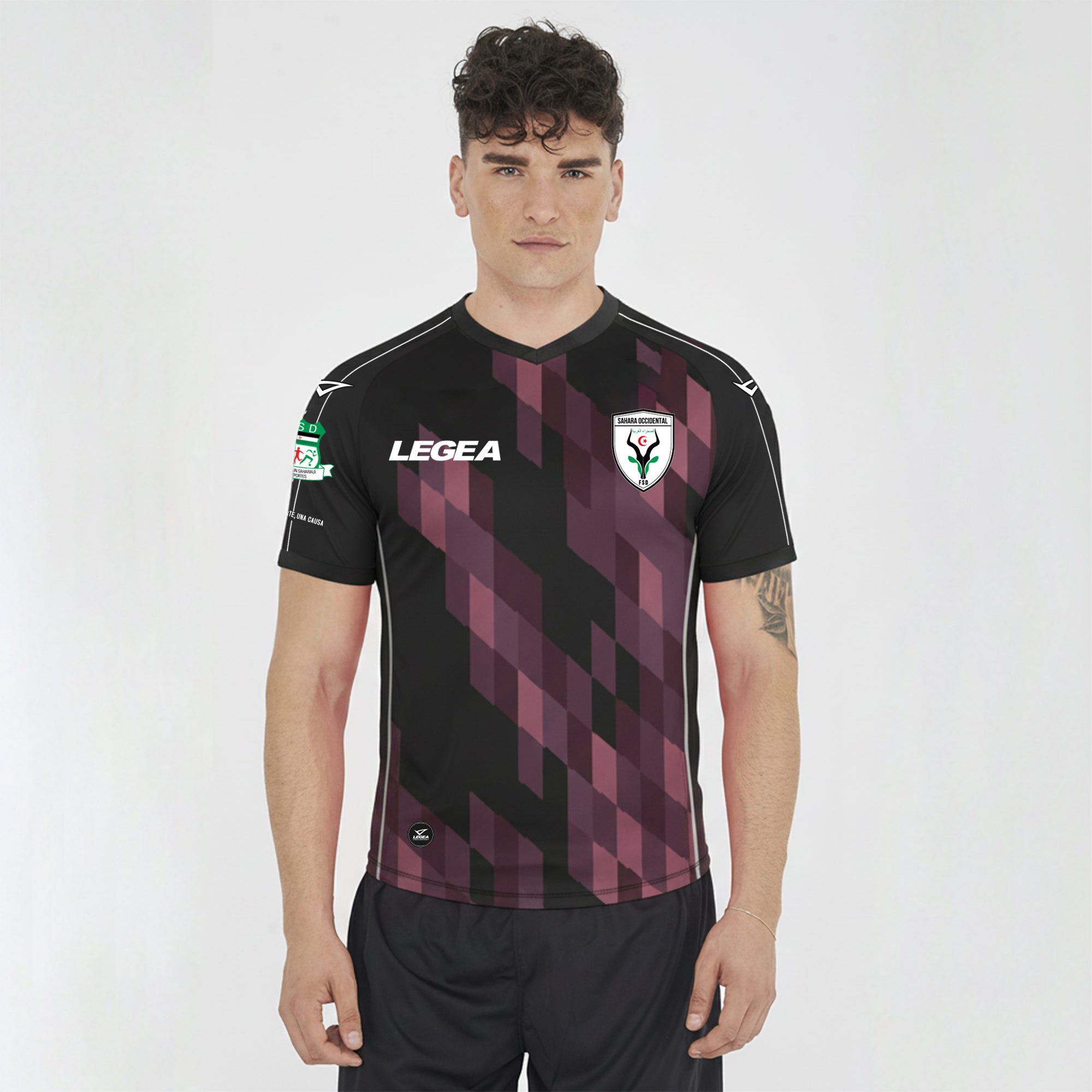 Camiseta Special Saharaui - negro y fucsia fluorescente