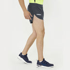Løbeshorts i 100% polyester