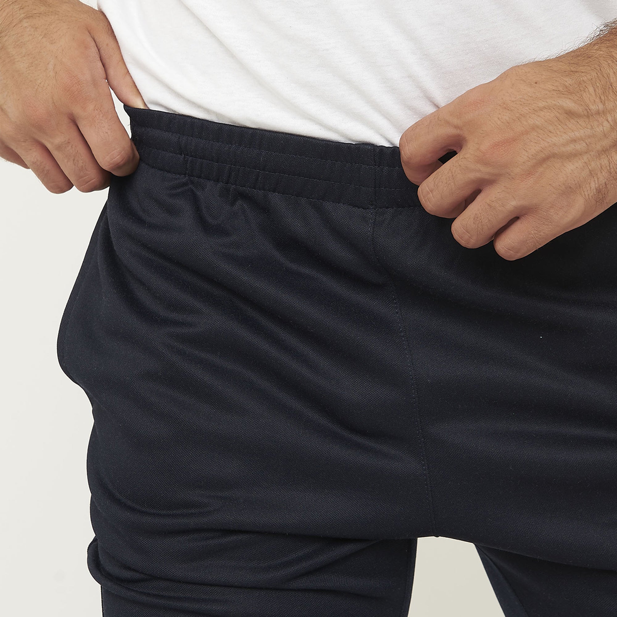 DEHA - Pantalone nero sportivo Odalisca in microfibra su DEHA - Pantalone nero sportivo Odalisca in microfibra su