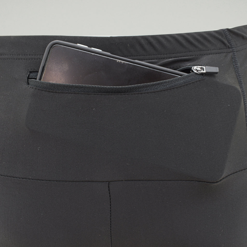 Short da spinning elasticizzati con cuciture ergonomiche