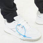 Trekking trousers with zip at the bottom of the leg
