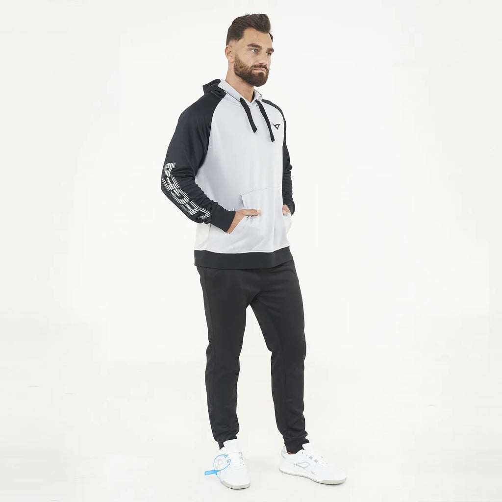 Chándal deportivo completo almacenado