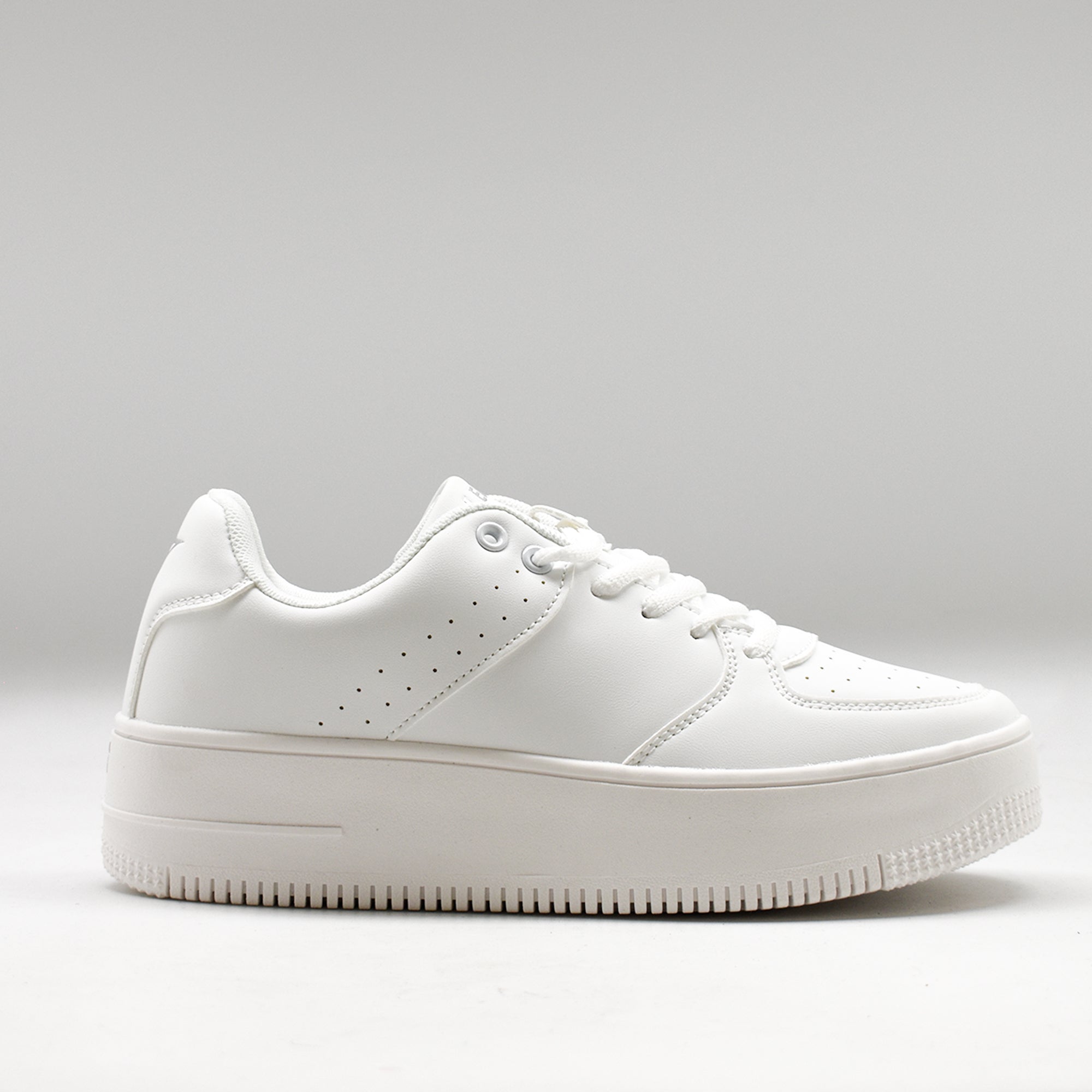 Roby Sports Shoes